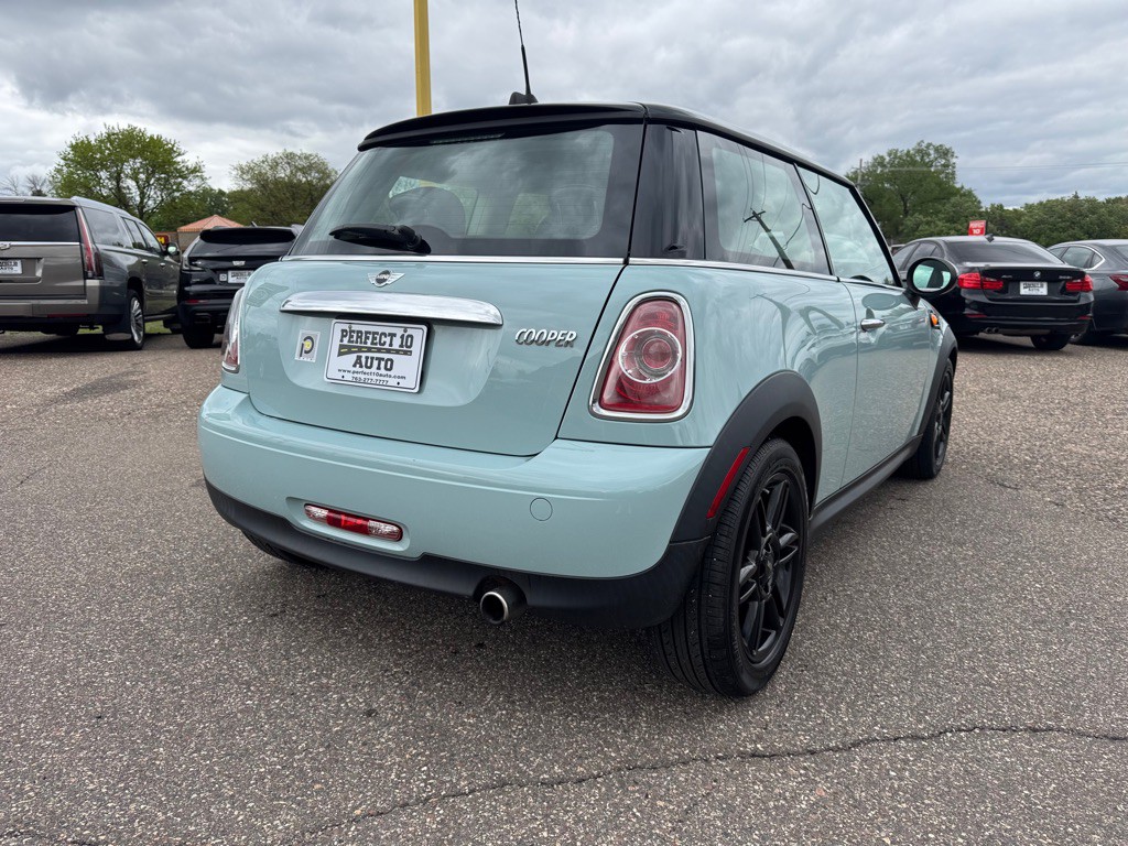 2012 MINI Cooper Image 5