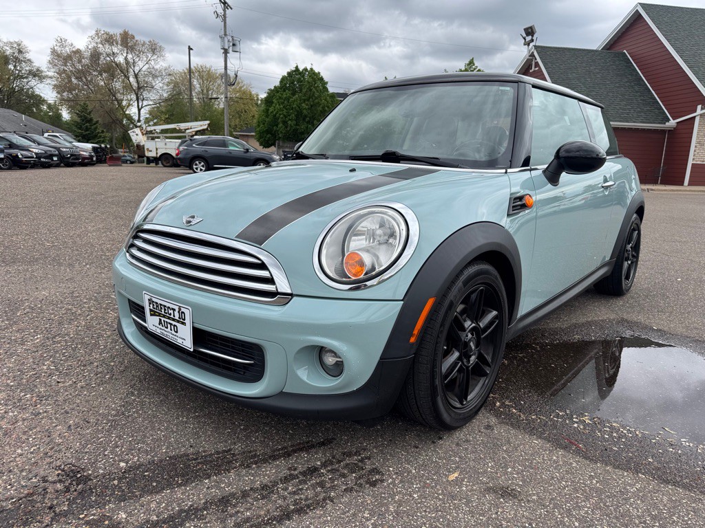 2012 MINI Cooper Image 11