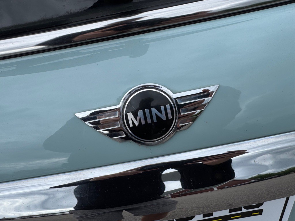 2012 MINI Cooper Image 35