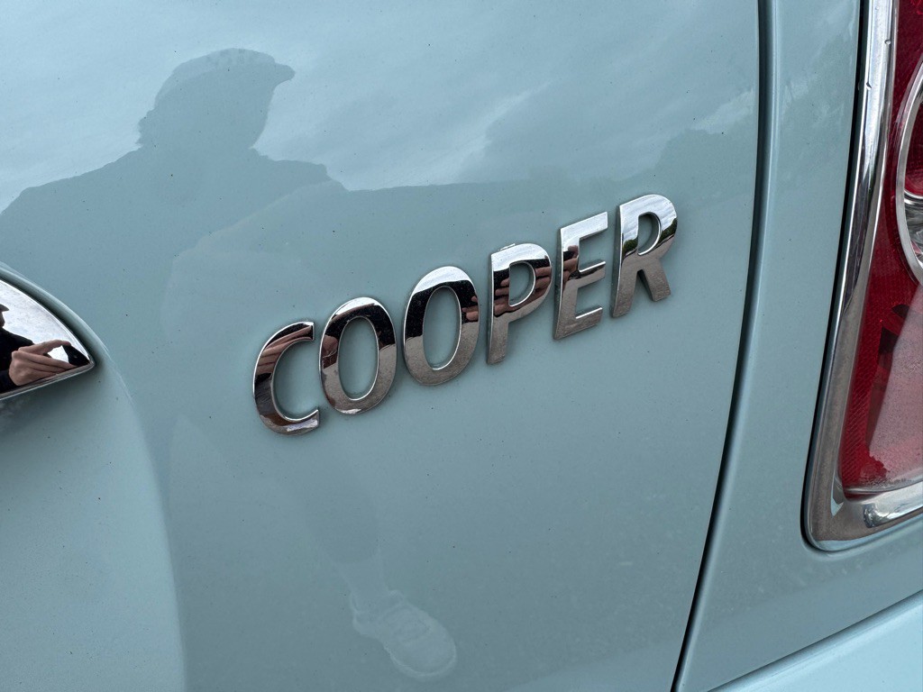 2012 MINI Cooper Image 36