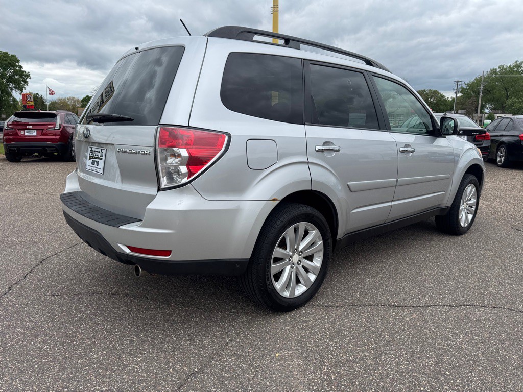 2011 Subaru Forester Image 4