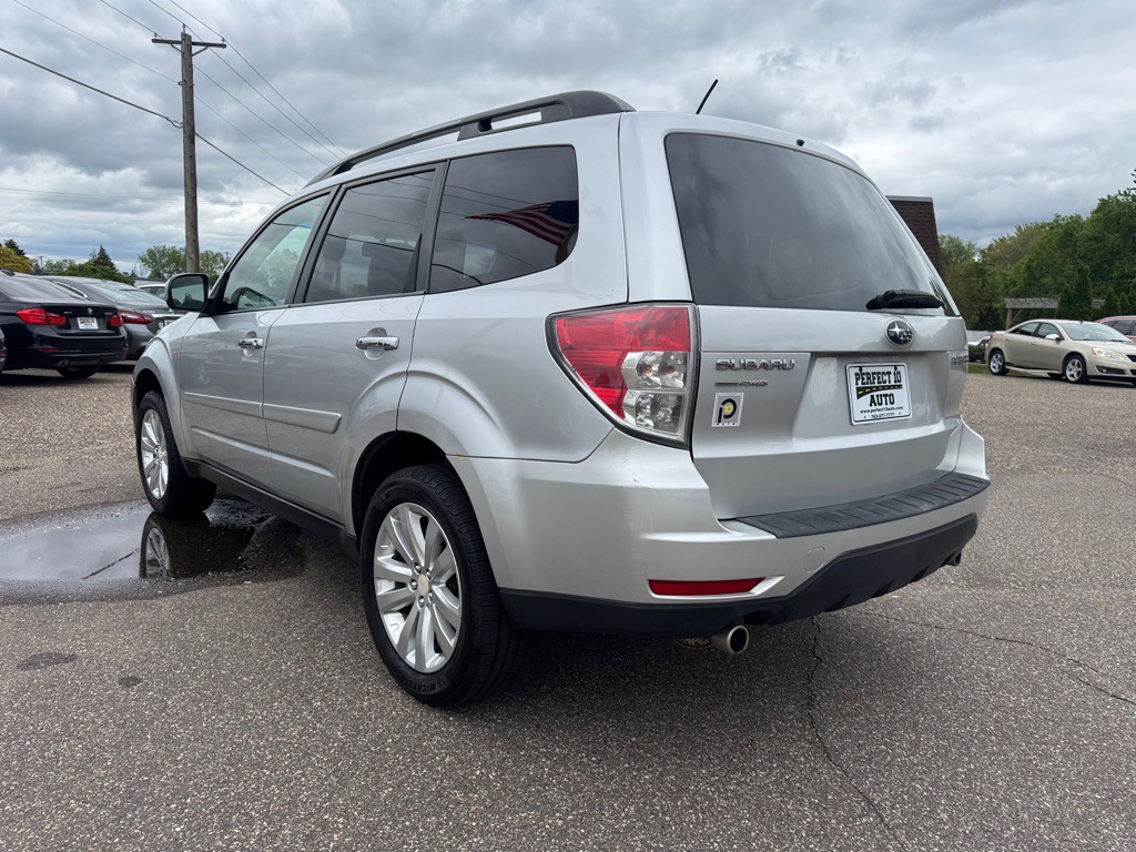 2011 Subaru Forester Image 7