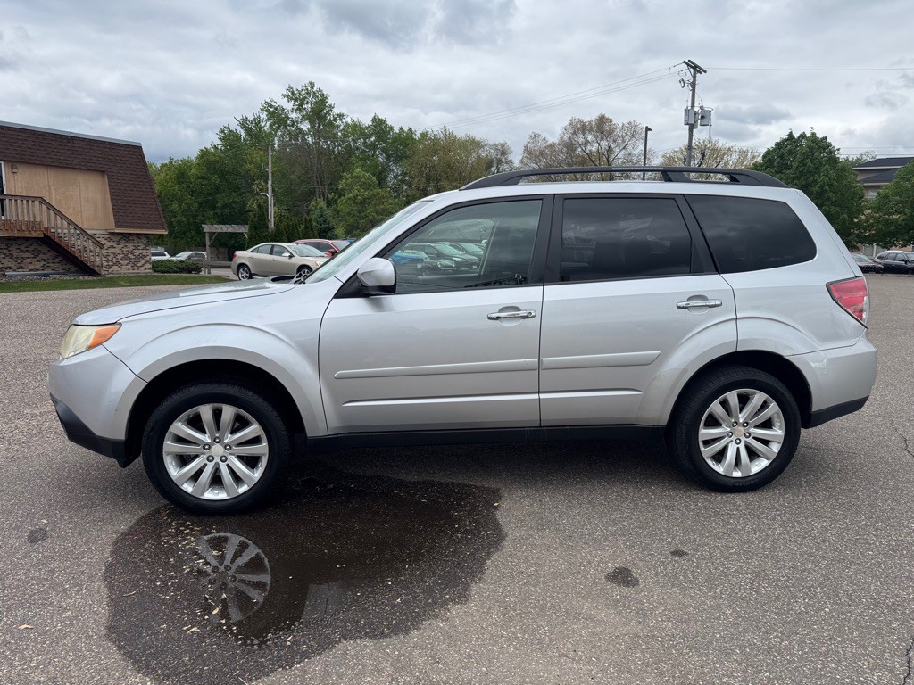 2011 Subaru Forester Image 9