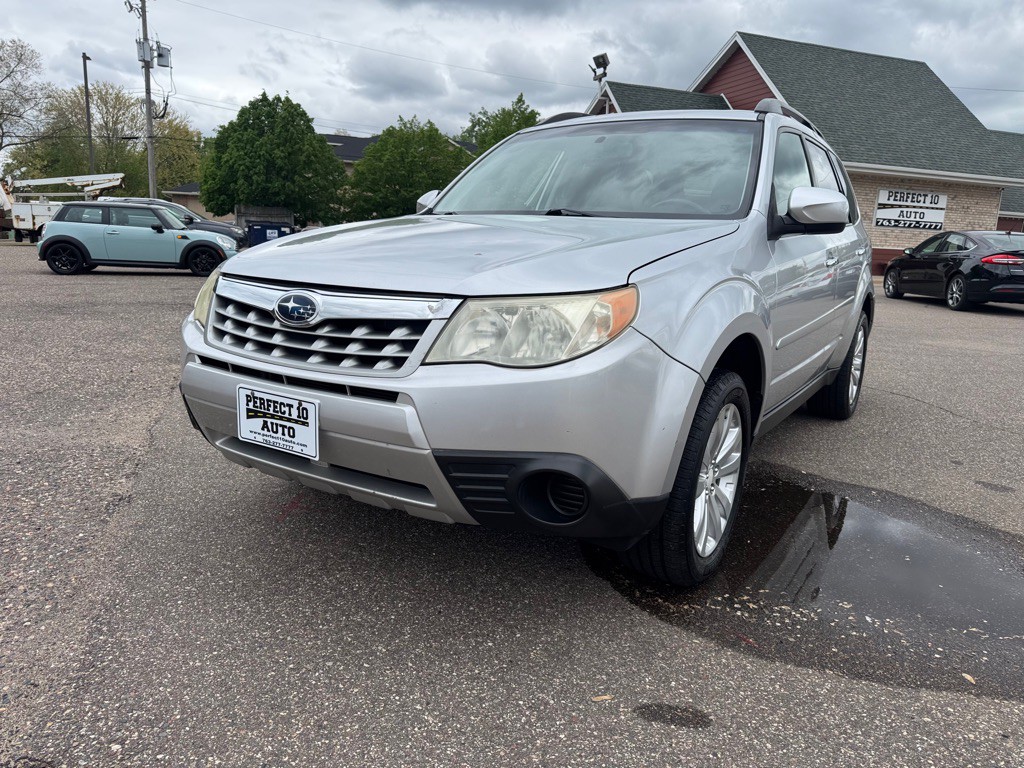 2011 Subaru Forester Image 11
