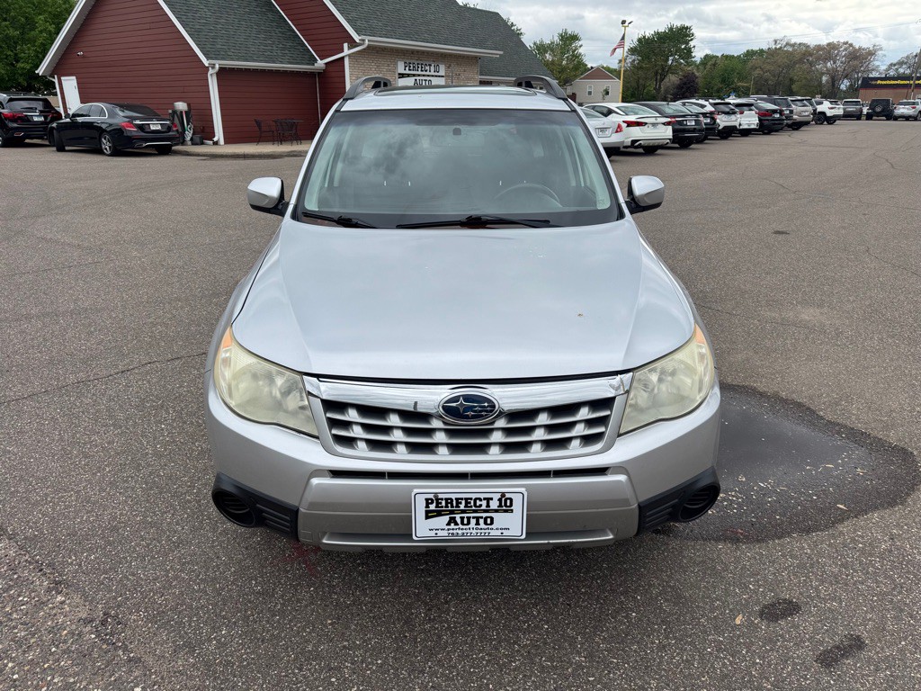 2011 Subaru Forester Image 12