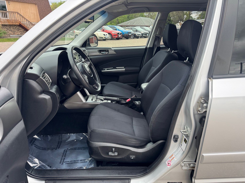 2011 Subaru Forester Image 14
