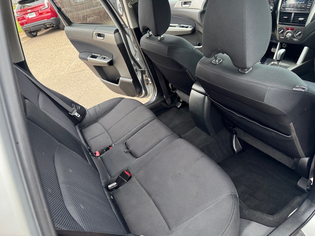 2011 Subaru Forester Image 24