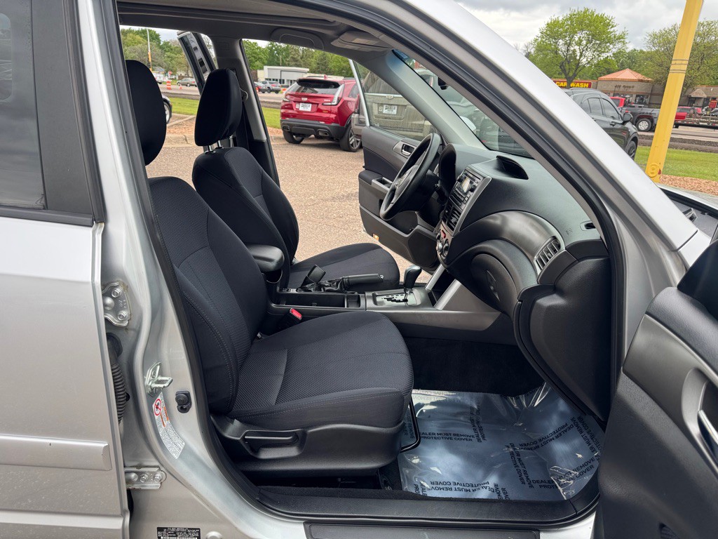 2011 Subaru Forester Image 26