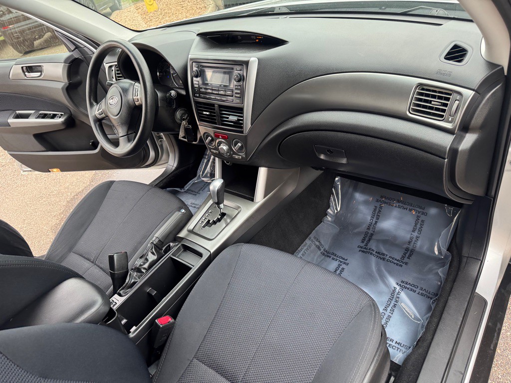 2011 Subaru Forester Image 28