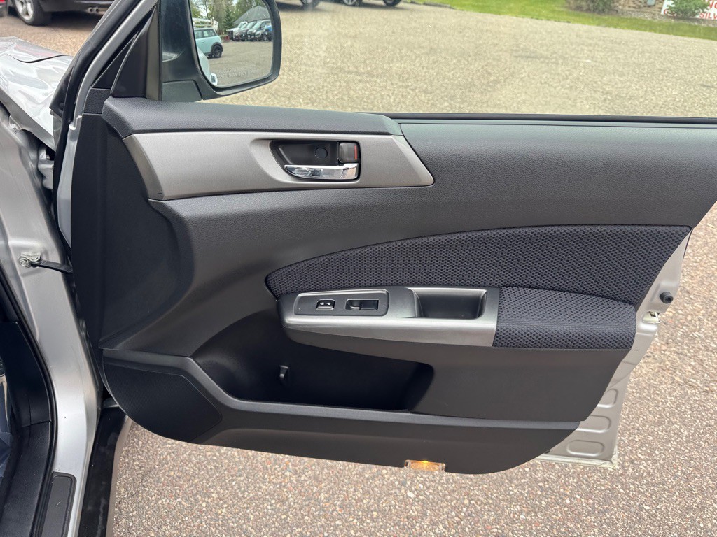 2011 Subaru Forester Image 29