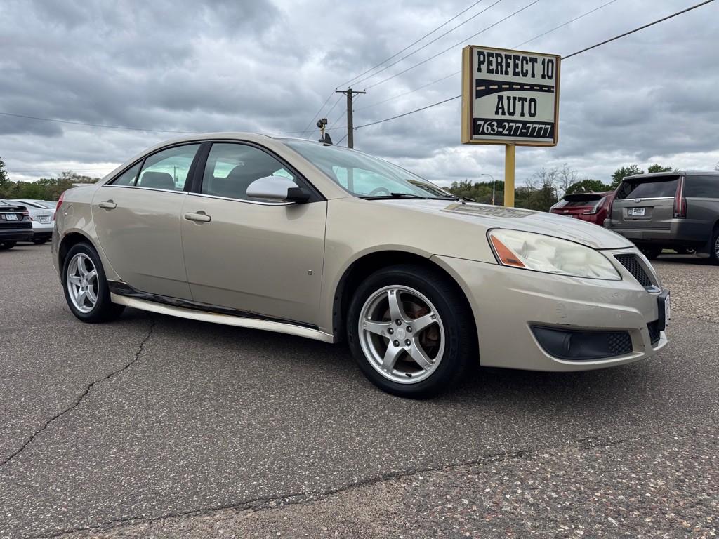 2009 Pontiac G6 Image 2