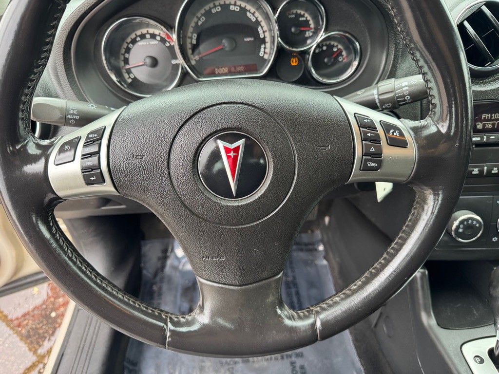 2009 Pontiac G6 Image 31