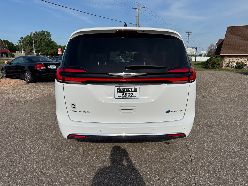 2024 Chrysler Pacifica Image 6
