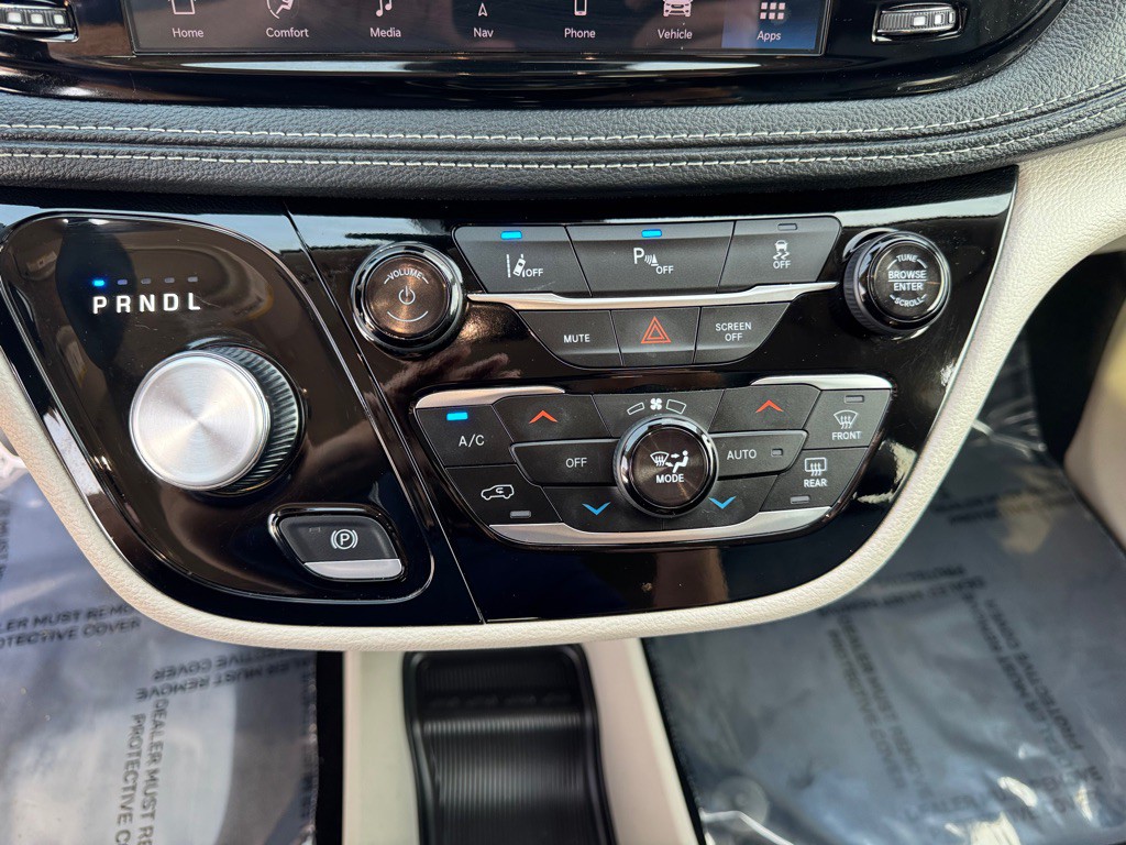 2024 Chrysler Pacifica Image 41