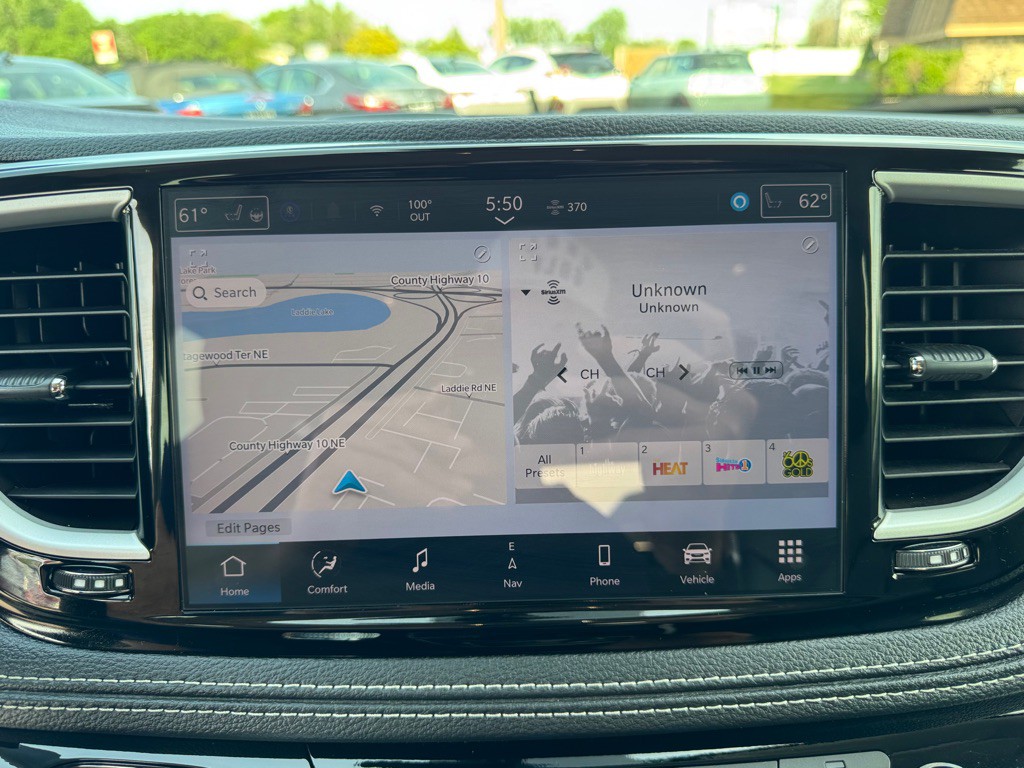 2024 Chrysler Pacifica Image 48