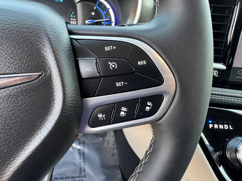 2024 Chrysler Pacifica Image 59