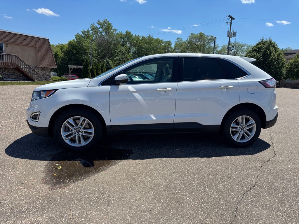 2016 Ford Edge Image 9