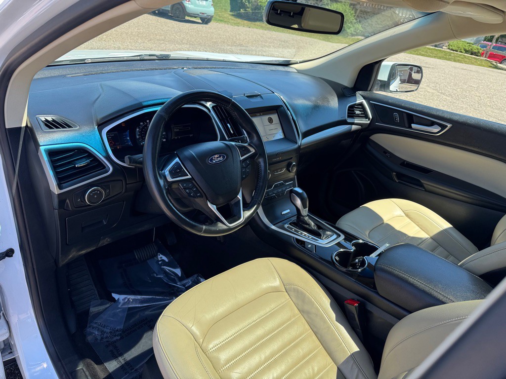 2016 Ford Edge Image 15
