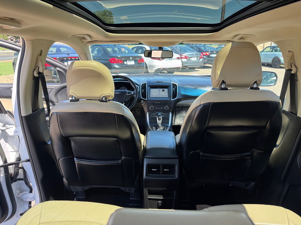 2016 Ford Edge Image 22