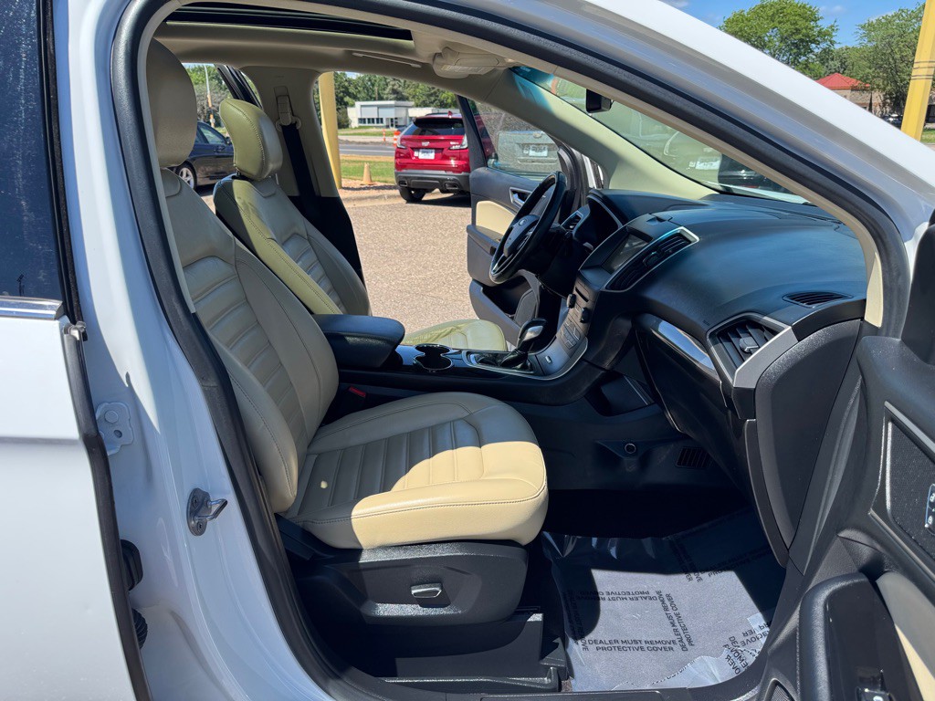 2016 Ford Edge Image 27