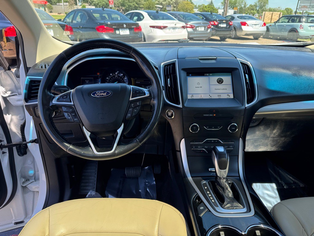 2016 Ford Edge Image 32