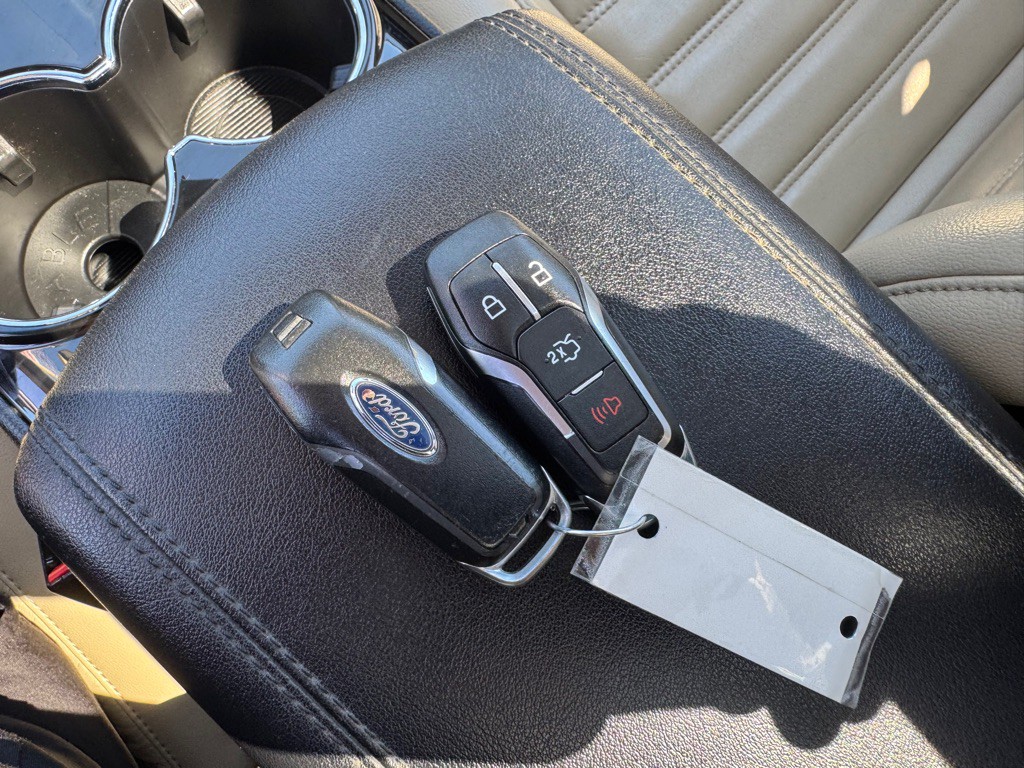 2016 Ford Edge Image 34
