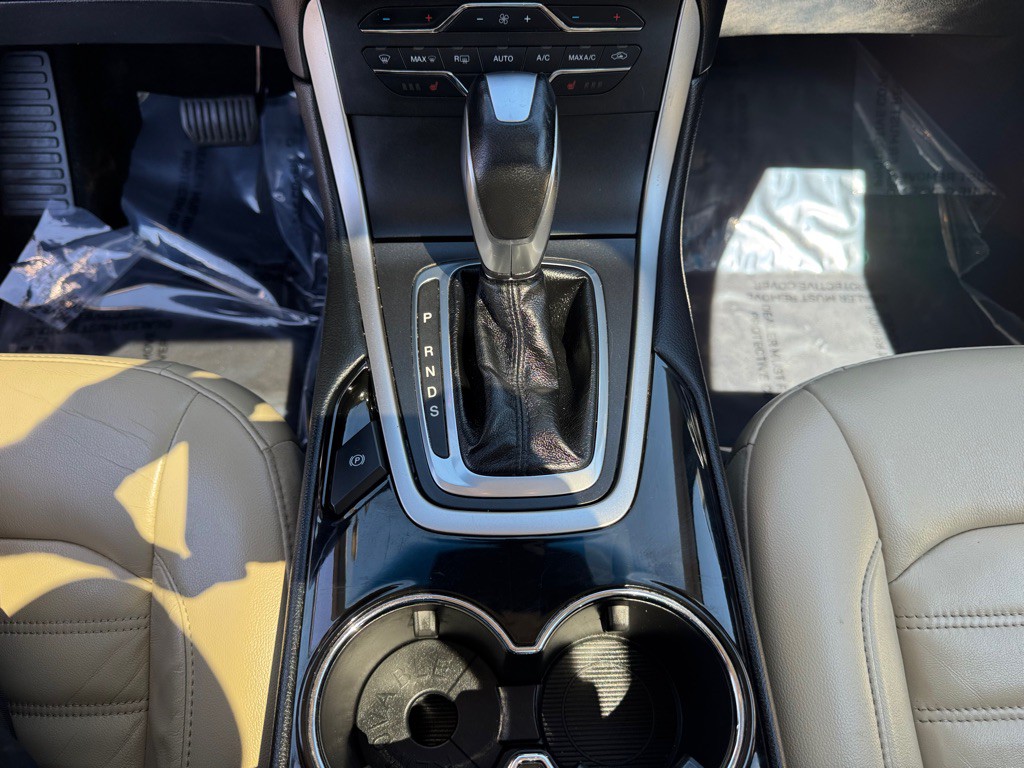 2016 Ford Edge Image 35