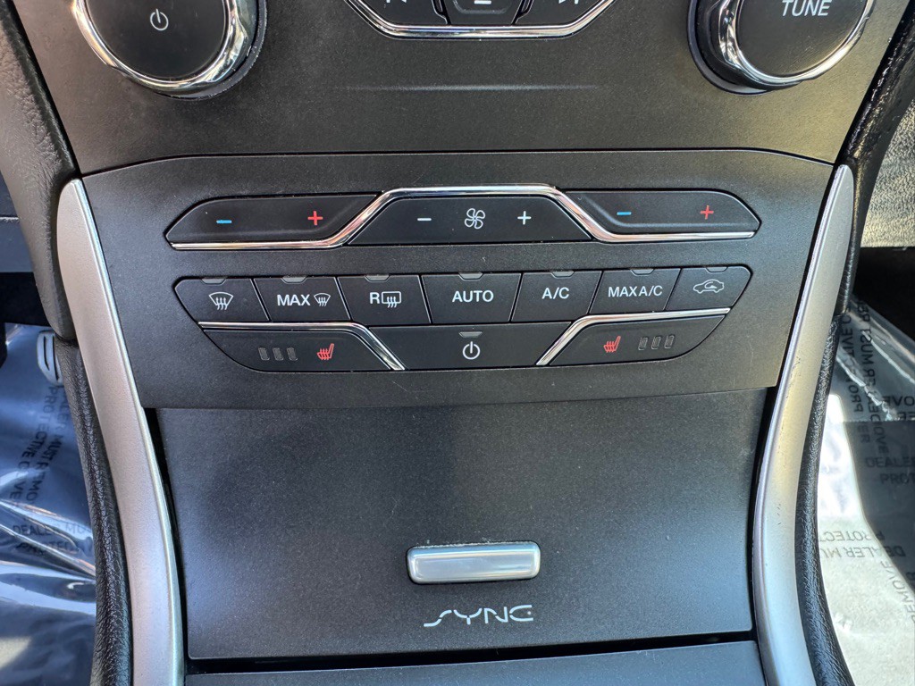 2016 Ford Edge Image 36