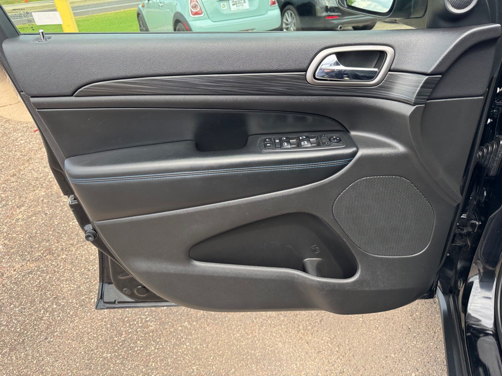 2019 Jeep Grand Cherokee Image 16