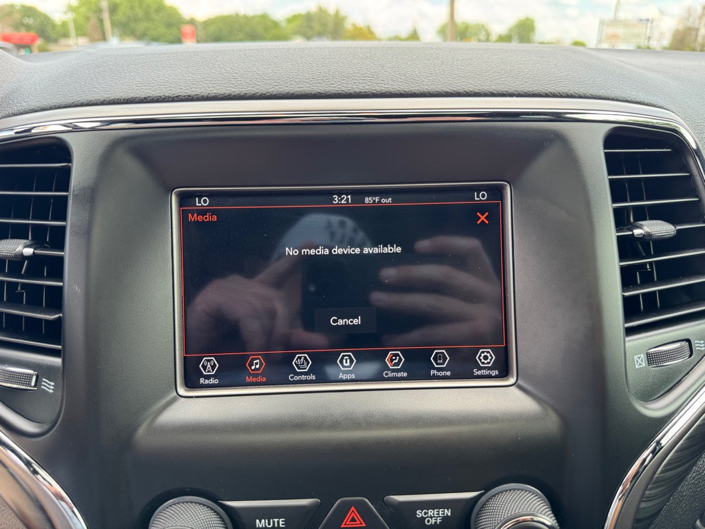 2019 Jeep Grand Cherokee Image 40