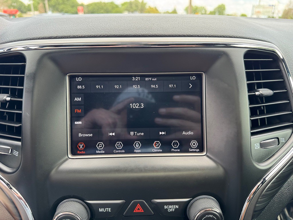 2019 Jeep Grand Cherokee Image 41