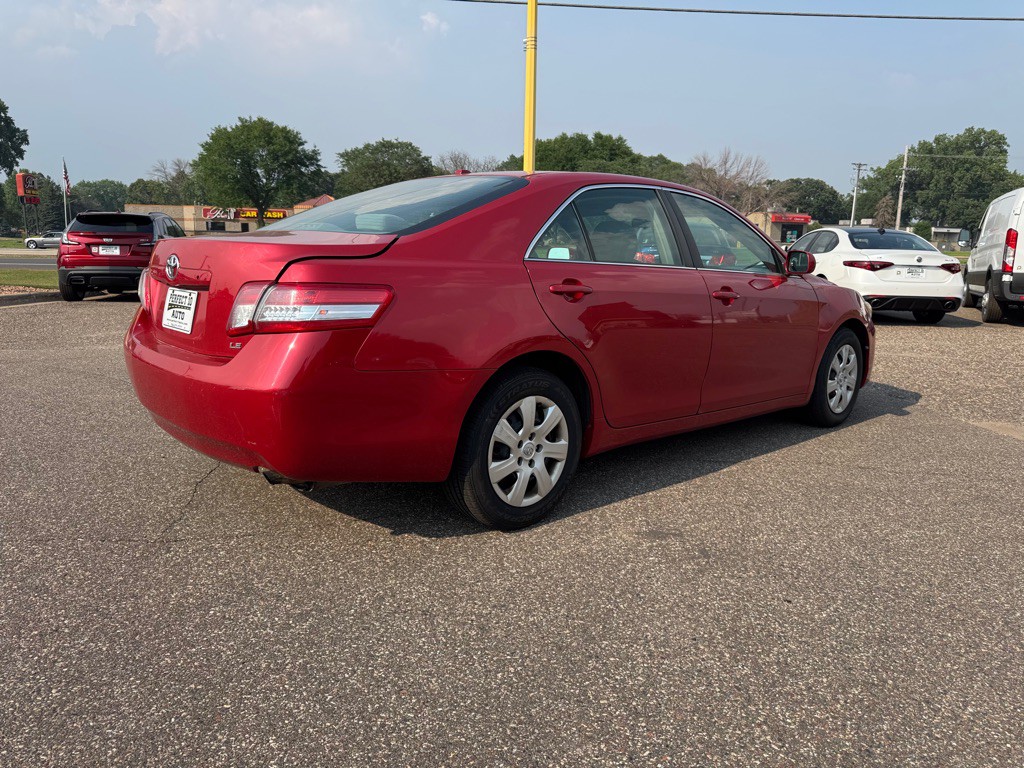 2011 Toyota Camry Image 4