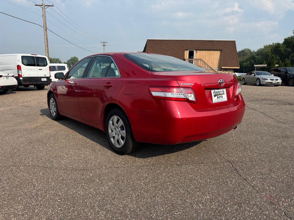 2011 Toyota Camry Image 7