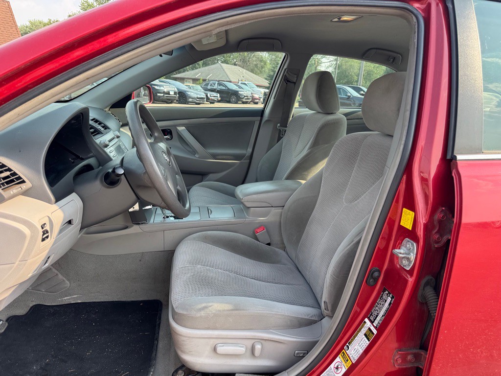2011 Toyota Camry Image 13