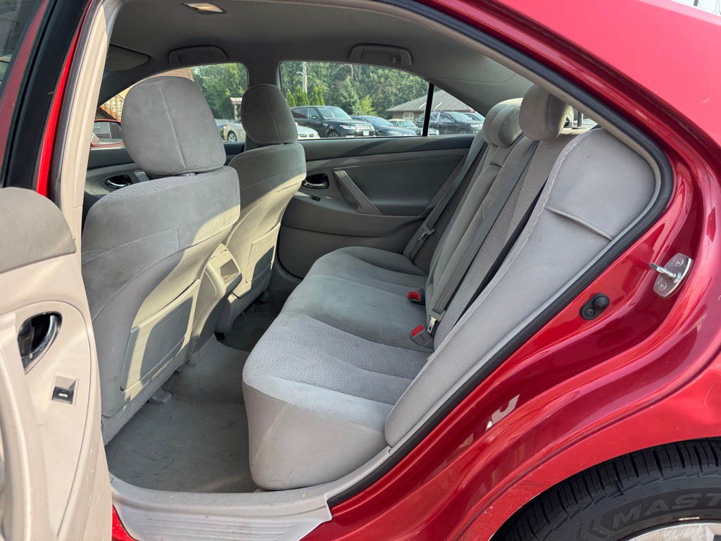 2011 Toyota Camry Image 14