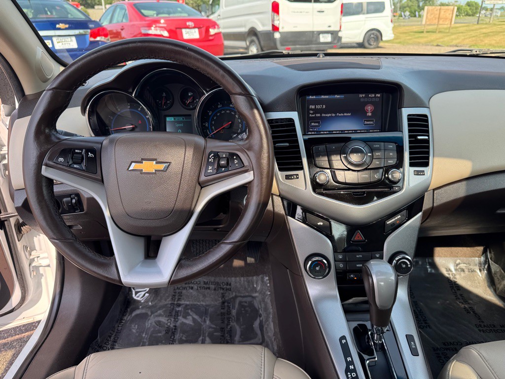 2015 Chevrolet Cruze Image 30