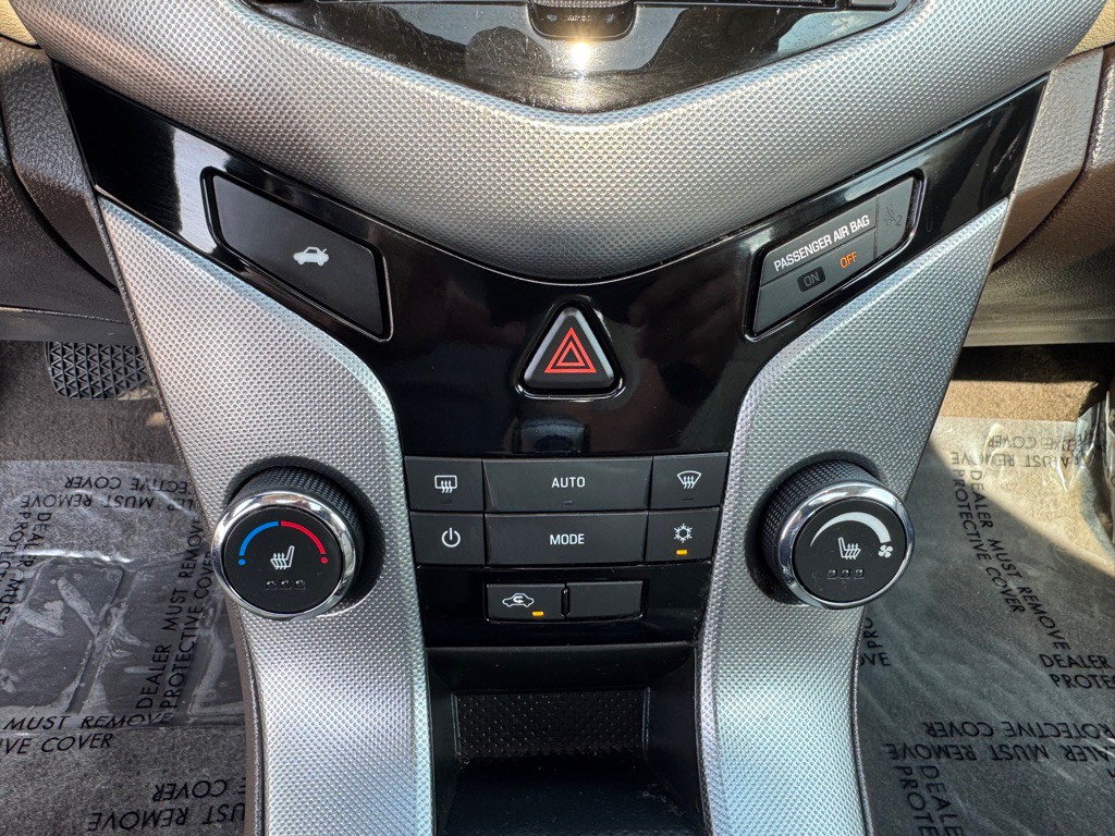 2015 Chevrolet Cruze Image 34