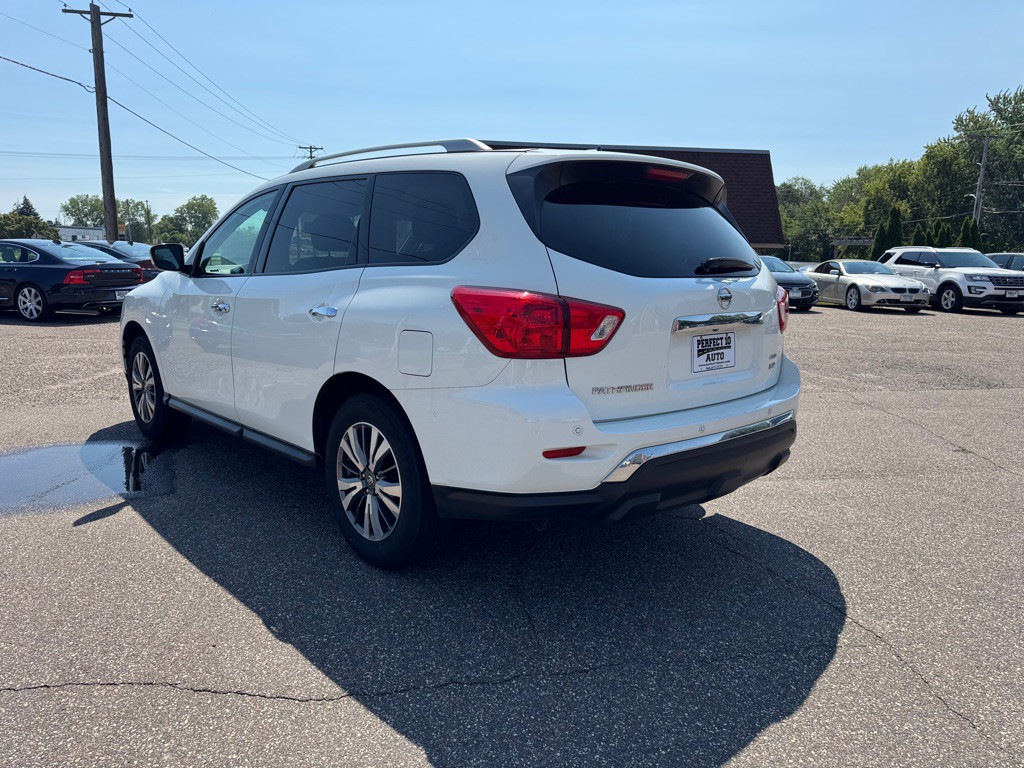 2017 Nissan Pathfinder Image 7