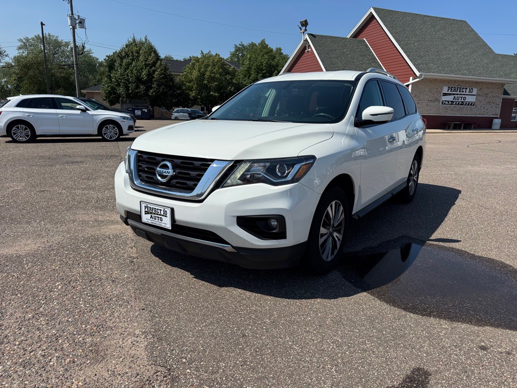 2017 Nissan Pathfinder Image 11