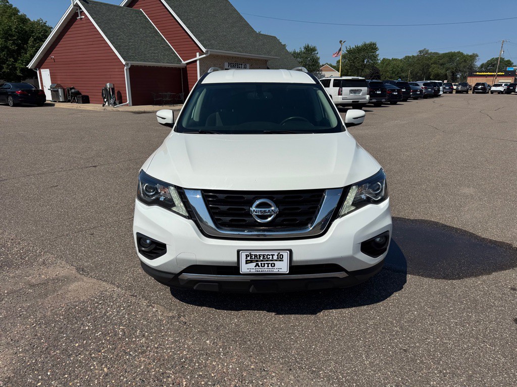 2017 Nissan Pathfinder Image 12