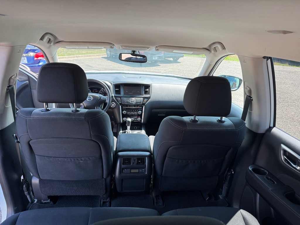 2017 Nissan Pathfinder Image 21