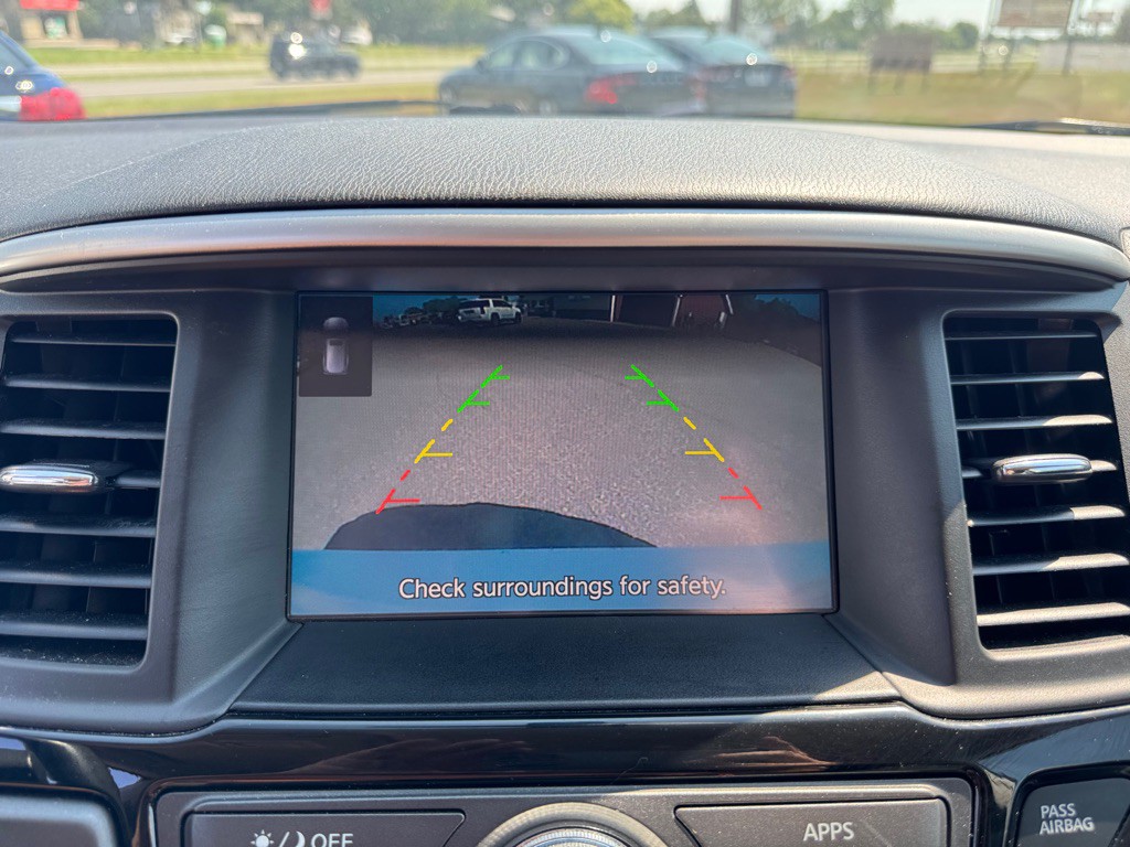 2017 Nissan Pathfinder Image 38