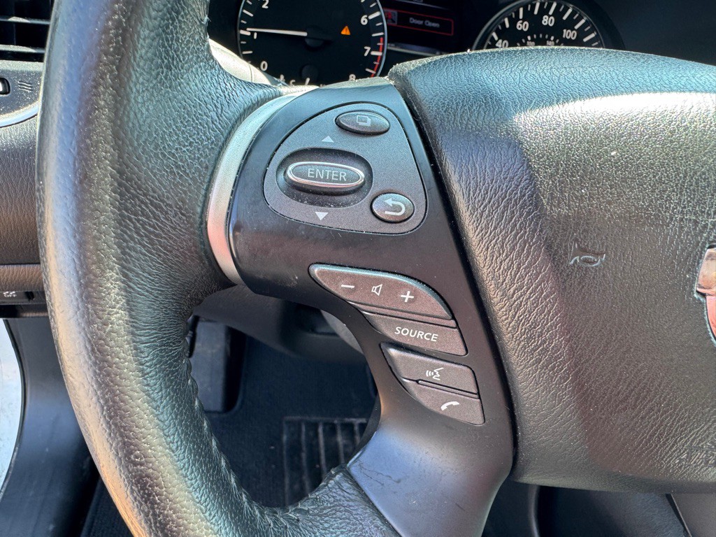 2017 Nissan Pathfinder Image 40