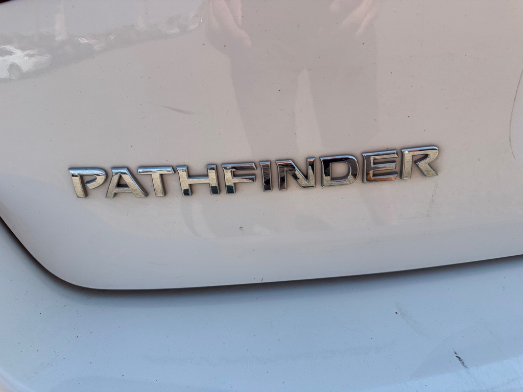 2017 Nissan Pathfinder Image 45