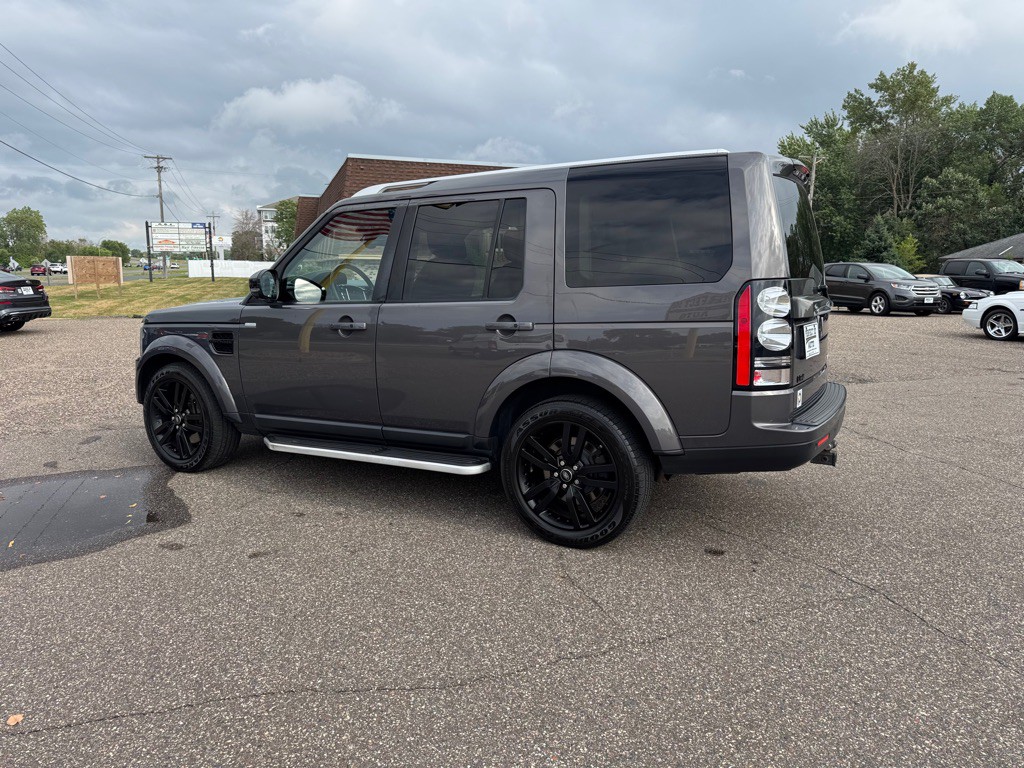 2016 Land Rover LR4 Image 8