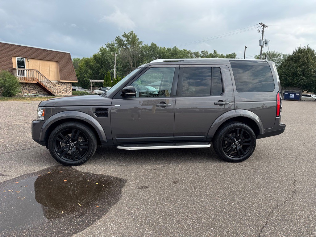 2016 Land Rover LR4 Image 9