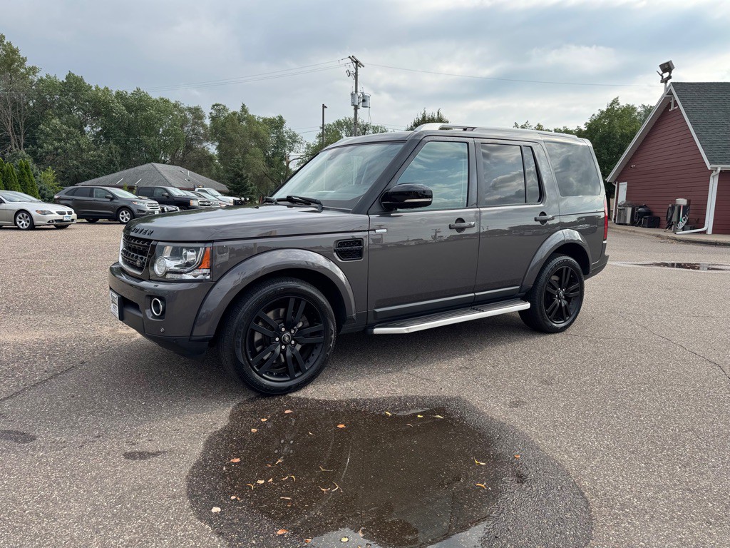 2016 Land Rover LR4 Image 10