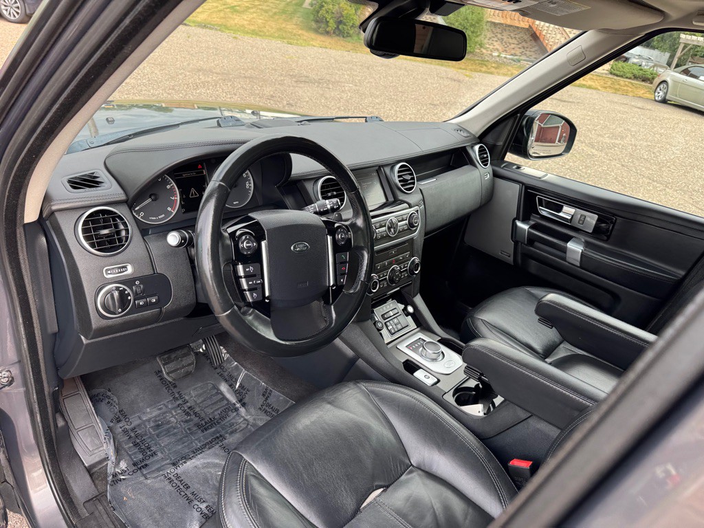 2016 Land Rover LR4 Image 15
