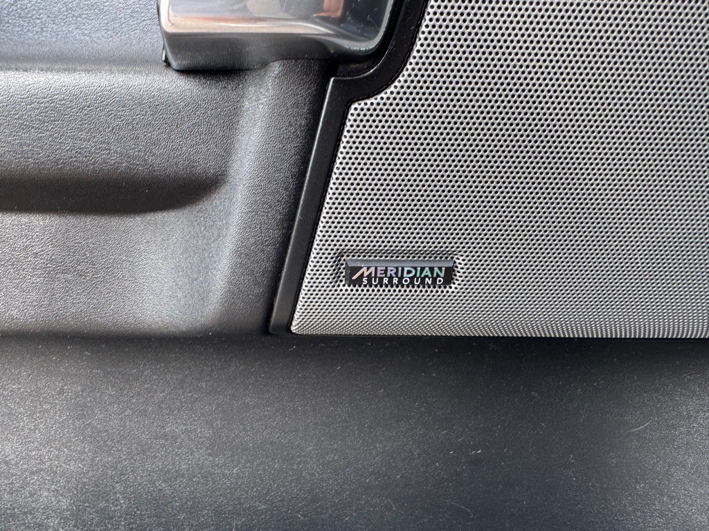 2016 Land Rover LR4 Image 19