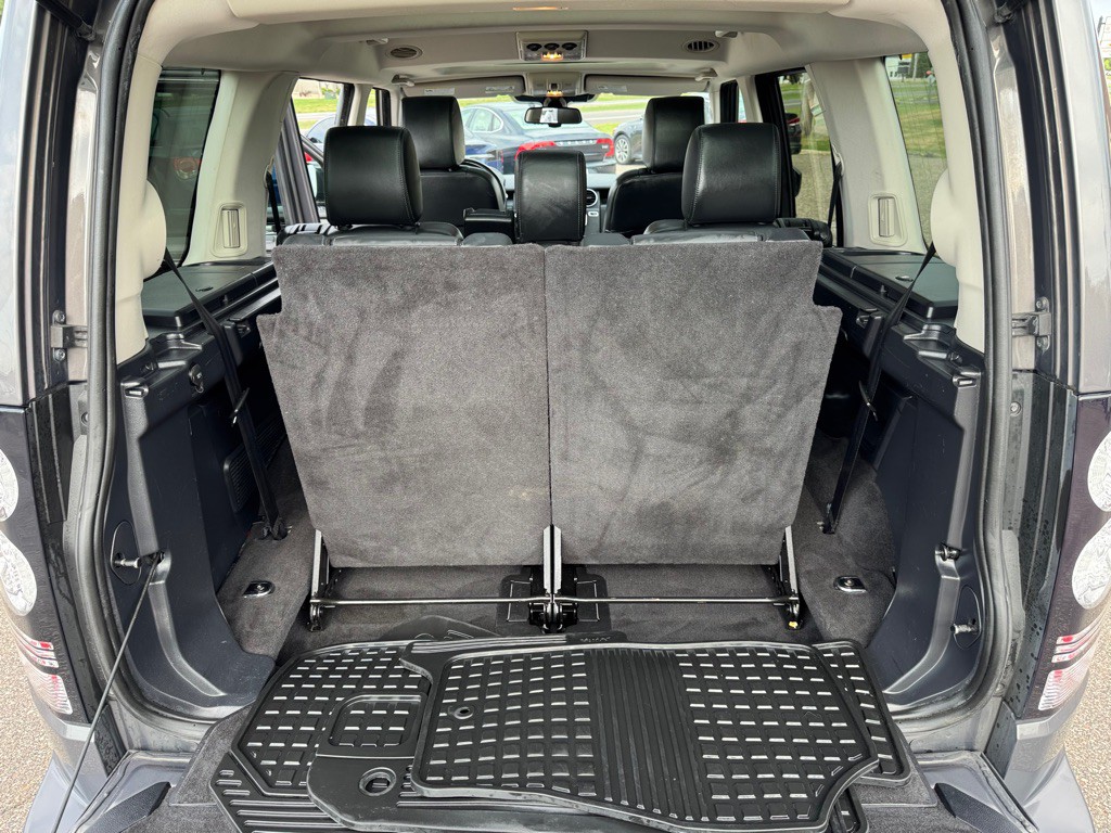 2016 Land Rover LR4 Image 23